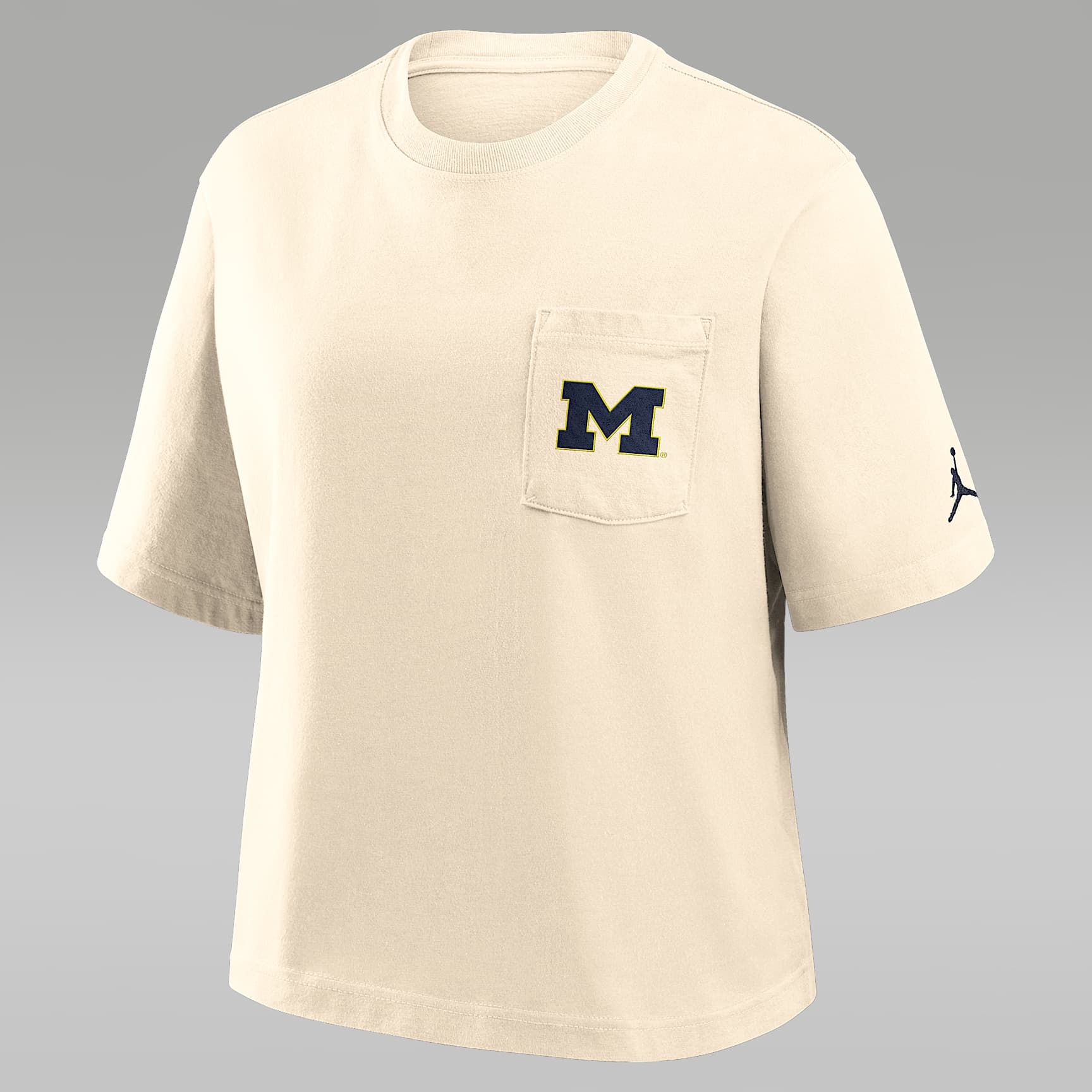 Michigan Pocket Boxy Women's Nike College T-Shirt. Nike.com